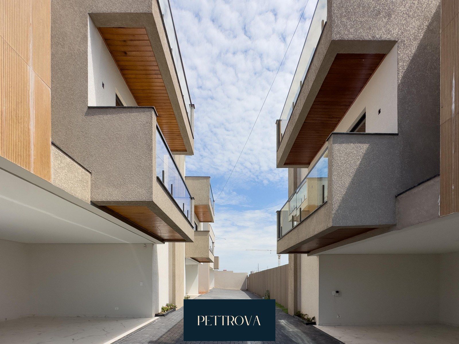 Sobrado com 3 Dormitórios à venda, 157 m² por R$ 819.000,00 Sobrado com 3 Dormitórios à venda, 157 m² por R$ 819.000,00