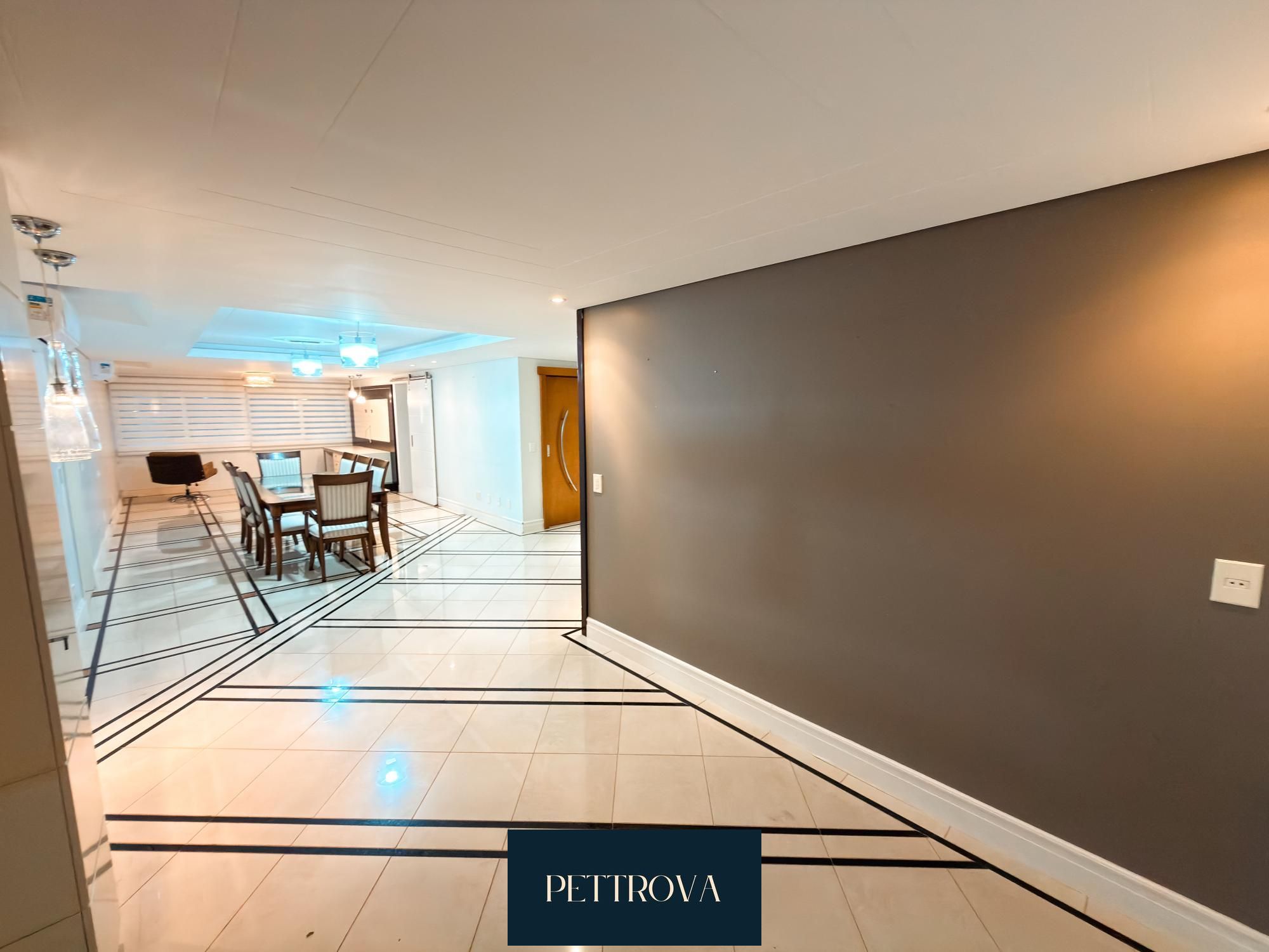 Apartamento com 3 Dormitórios à venda, 195 m² por R$ 1.300.000,00 Apartamento com 3 Dormitórios à venda, 195 m² por R$ 1.300.000,00
