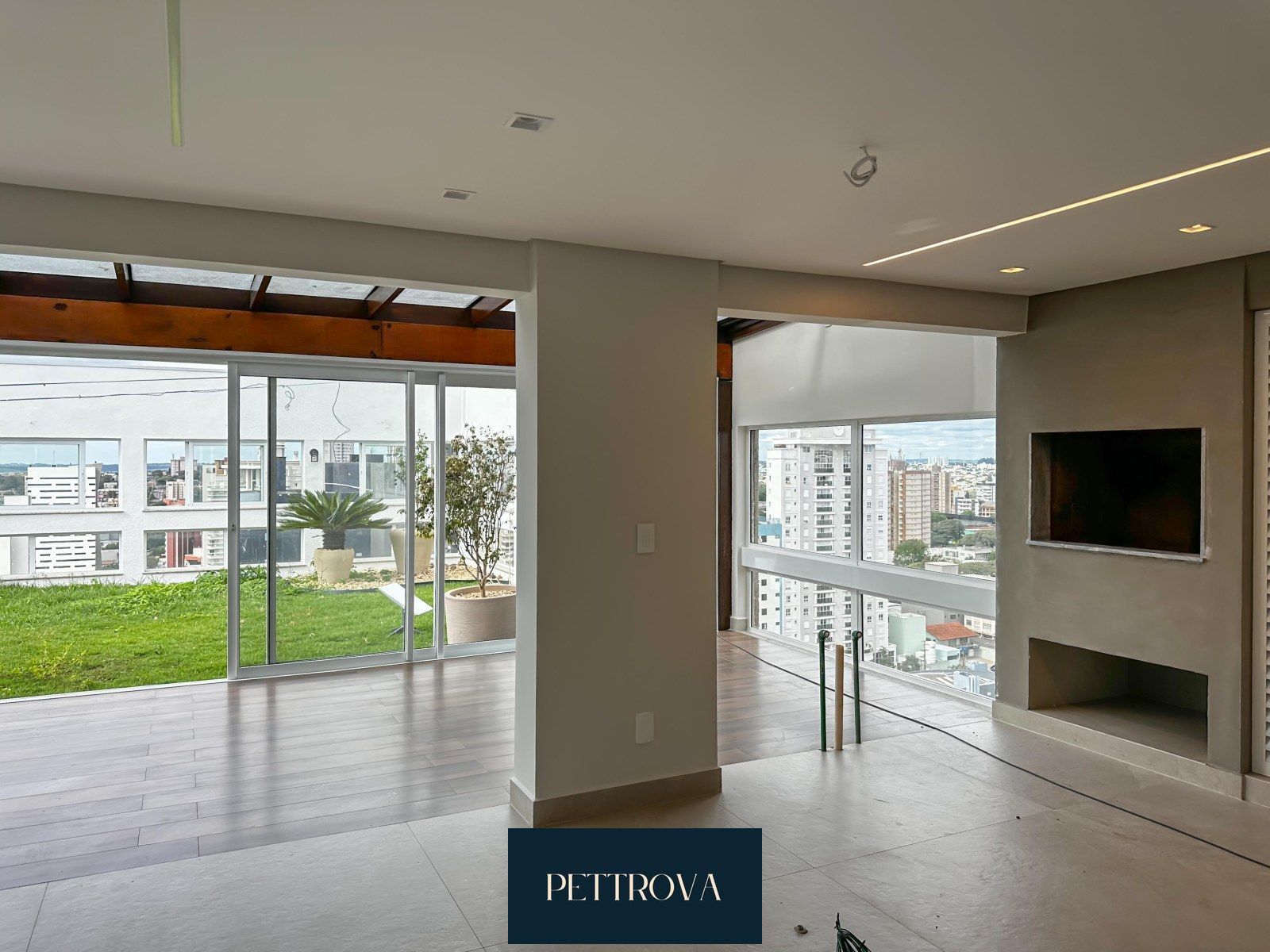 Triplex grand ville