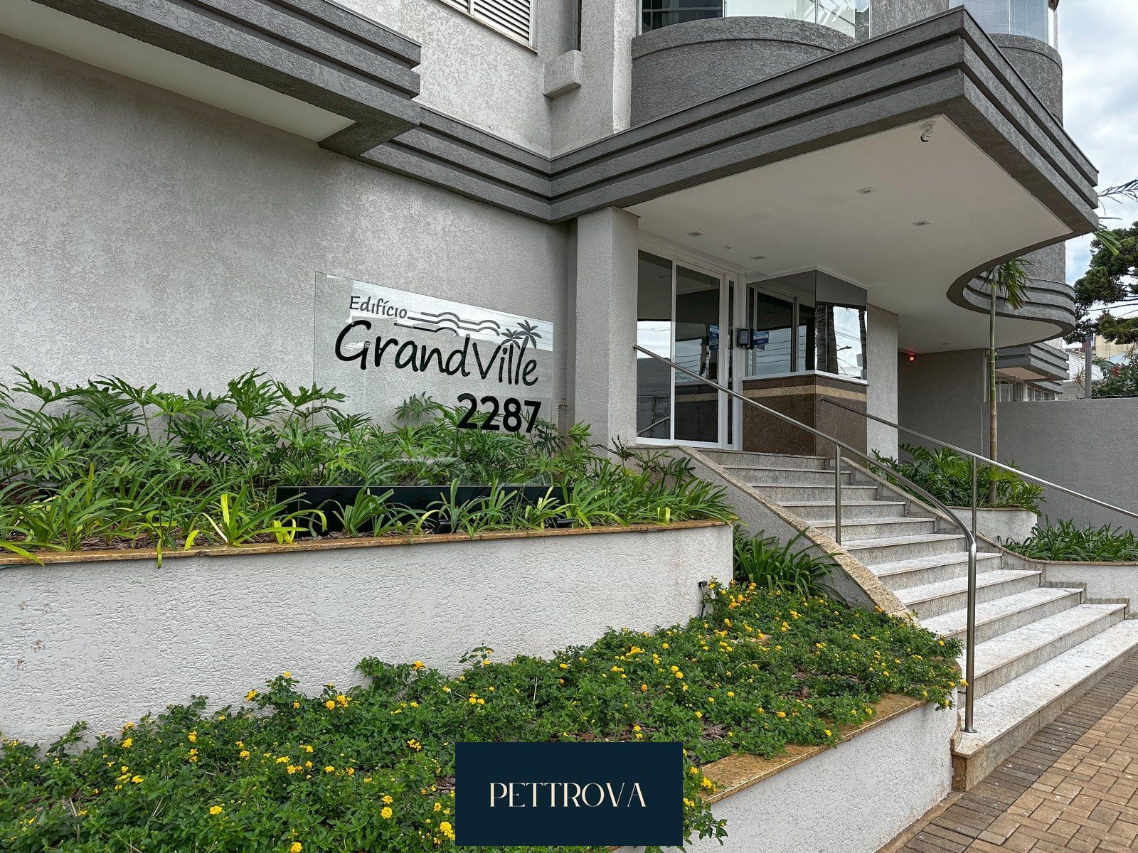 Triplex grand ville