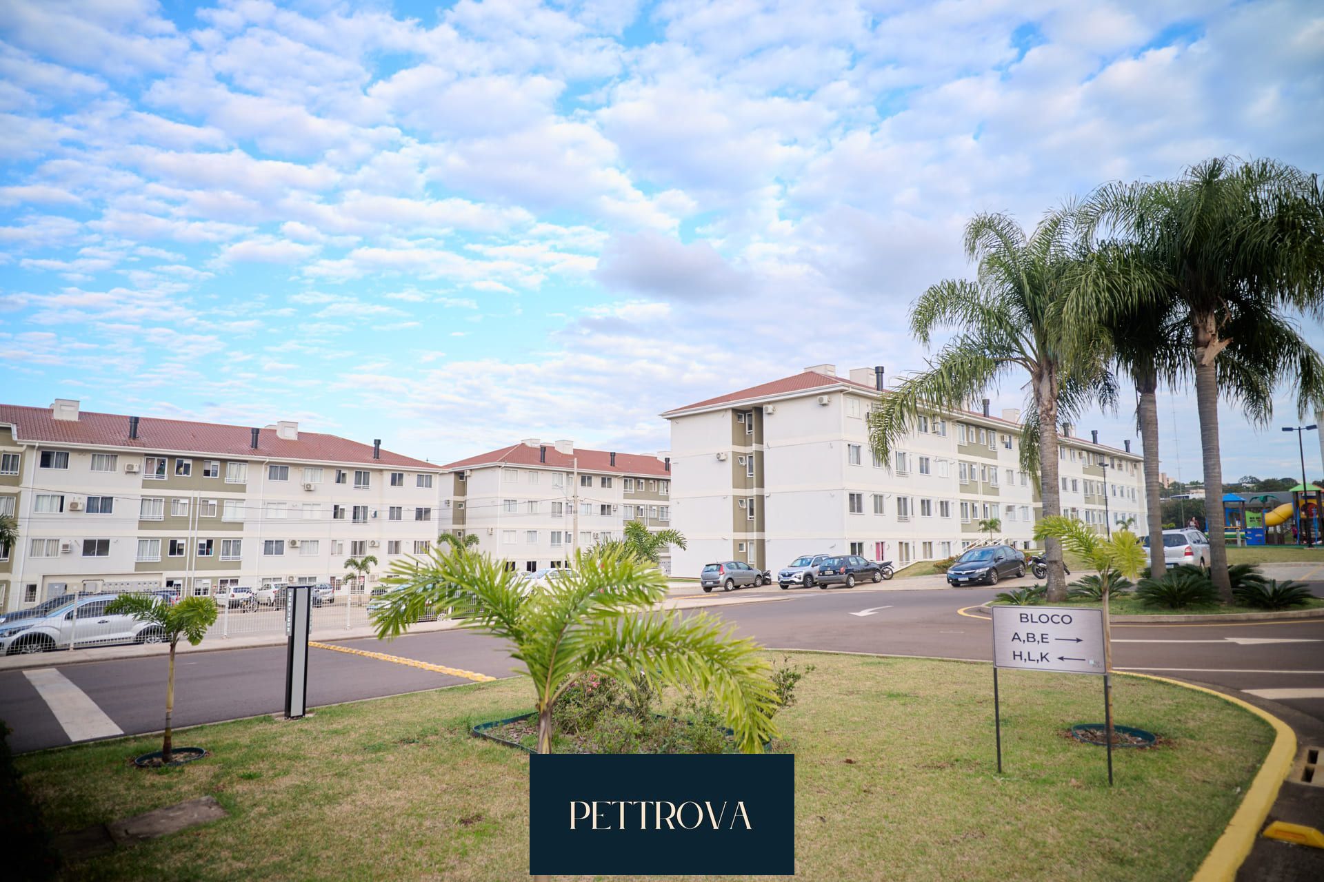 Apartamento à venda  no Brasília - Cascavel, PR. Imóveis