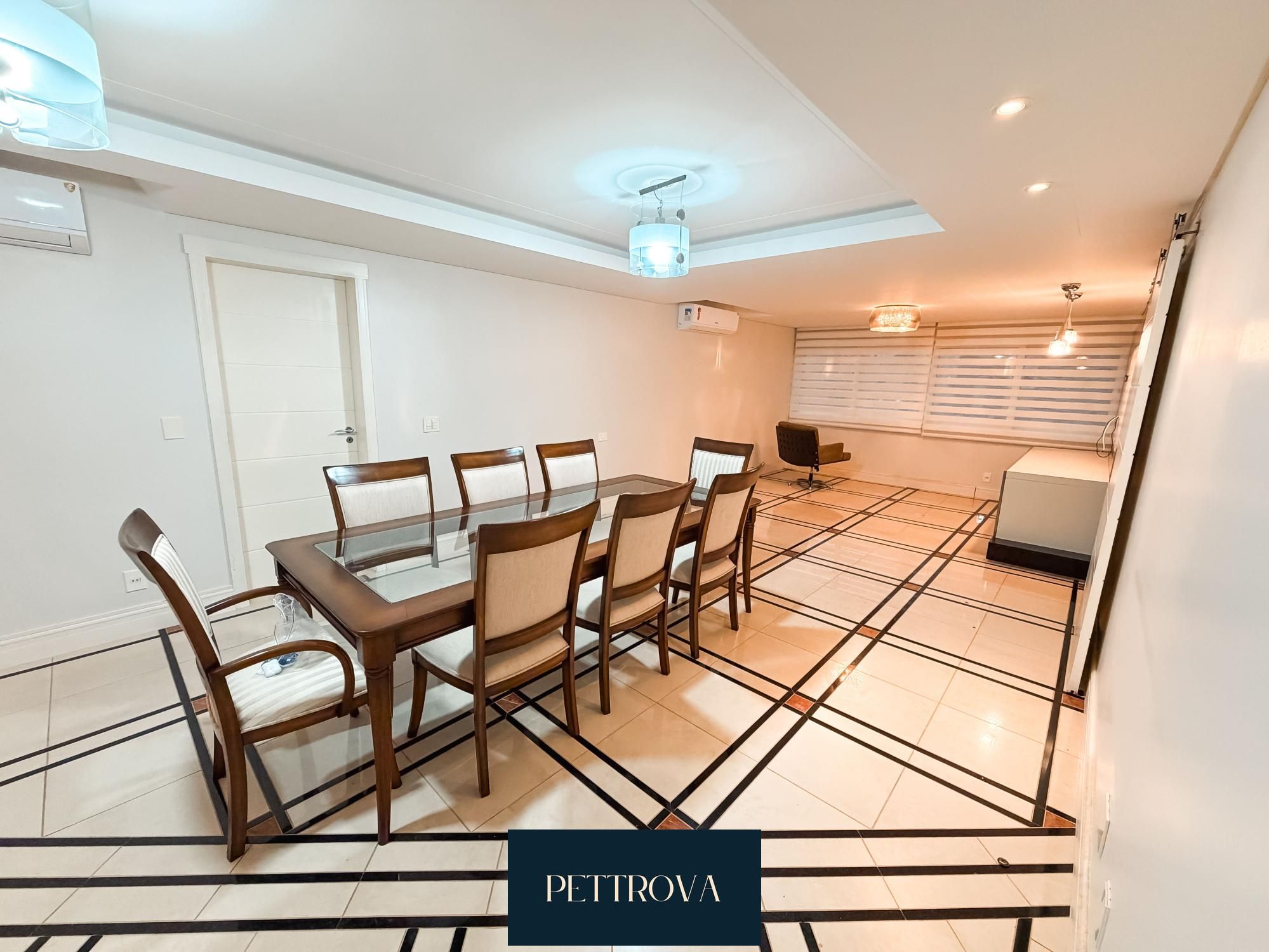 Apartamento com 3 Dormitórios à venda, 195 m² por R$ 1.300.000,00 Apartamento com 3 Dormitórios à venda, 195 m² por R$ 1.300.000,00
