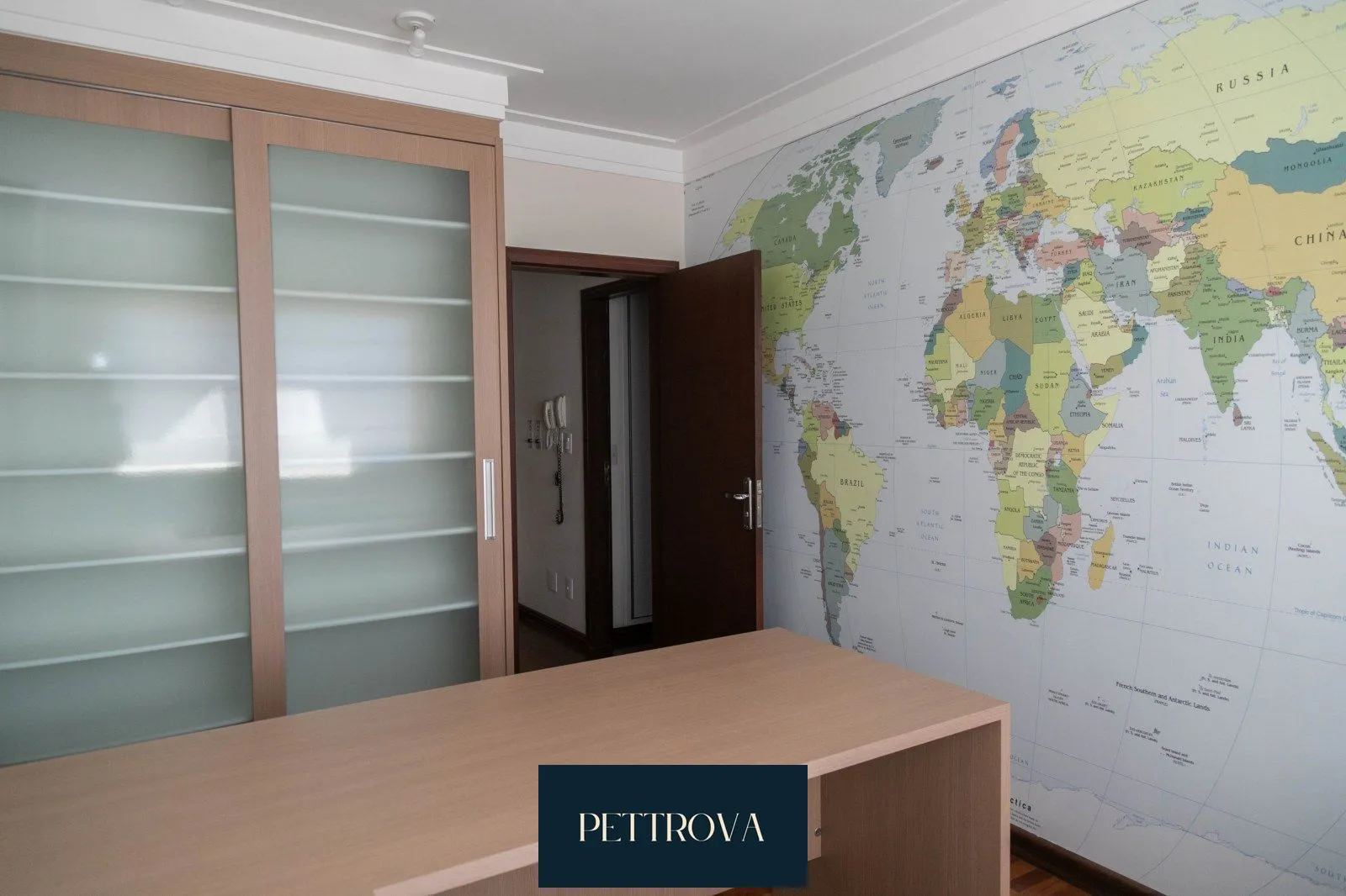 Apartamento com 4 Dormitórios à venda, 309 m² por R$ 2.400.000,00 Apartamento com 4 Dormitórios à venda, 309 m² por R$ 2.400.000,00