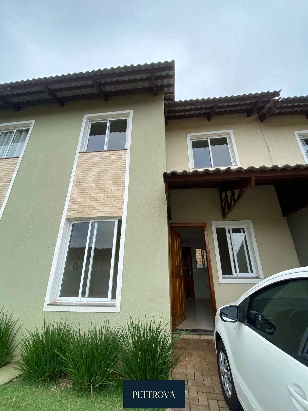 Sobrado à venda  no Brasília - Cascavel, PR. Imóveis
