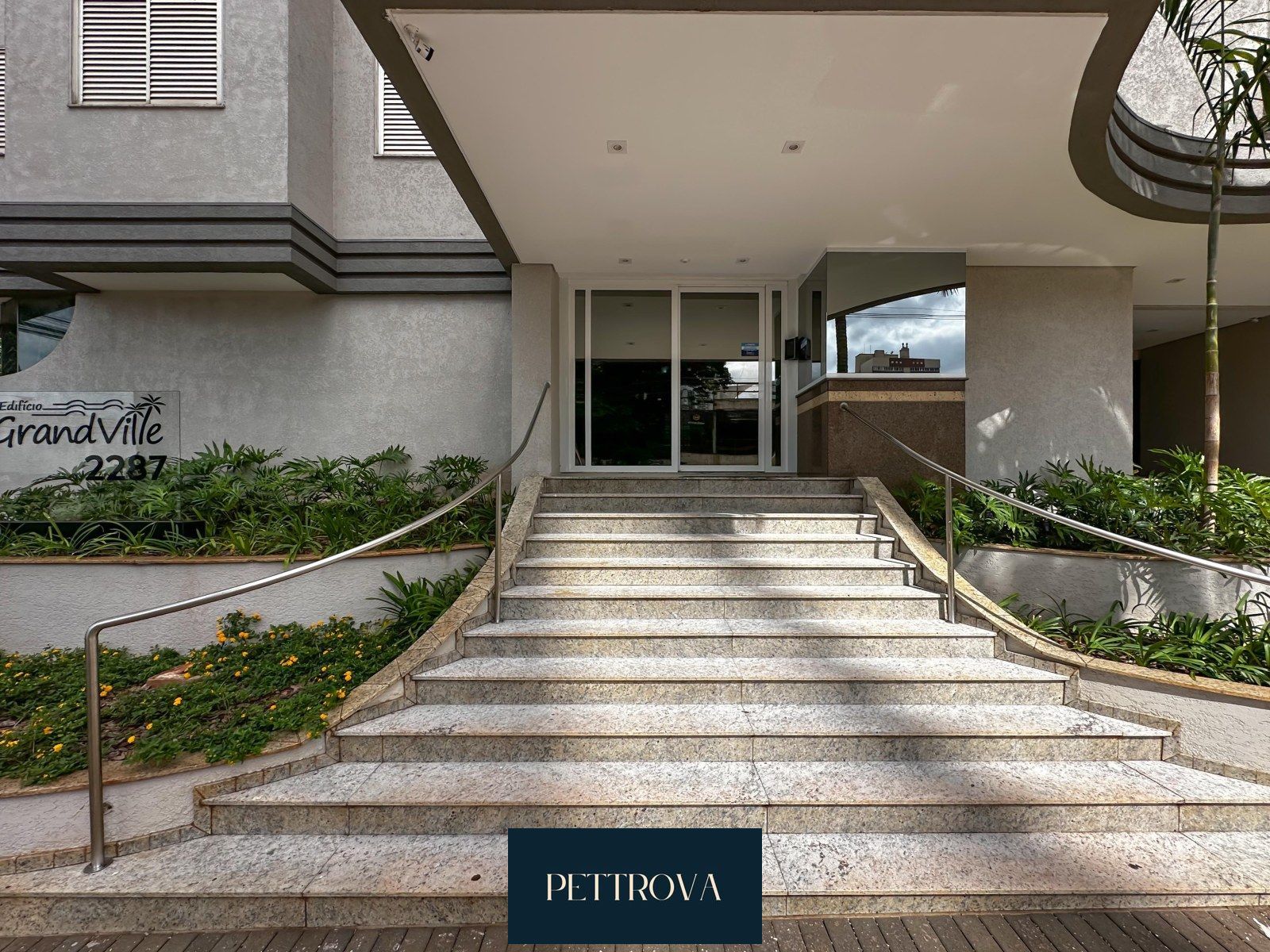 Triplex grand ville