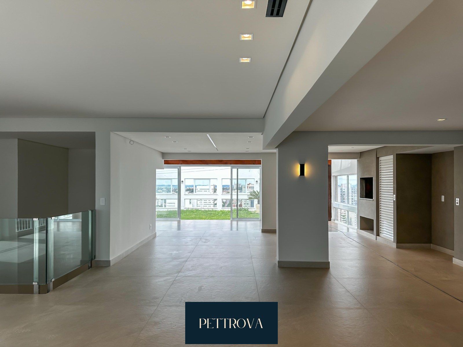 Triplex grand ville