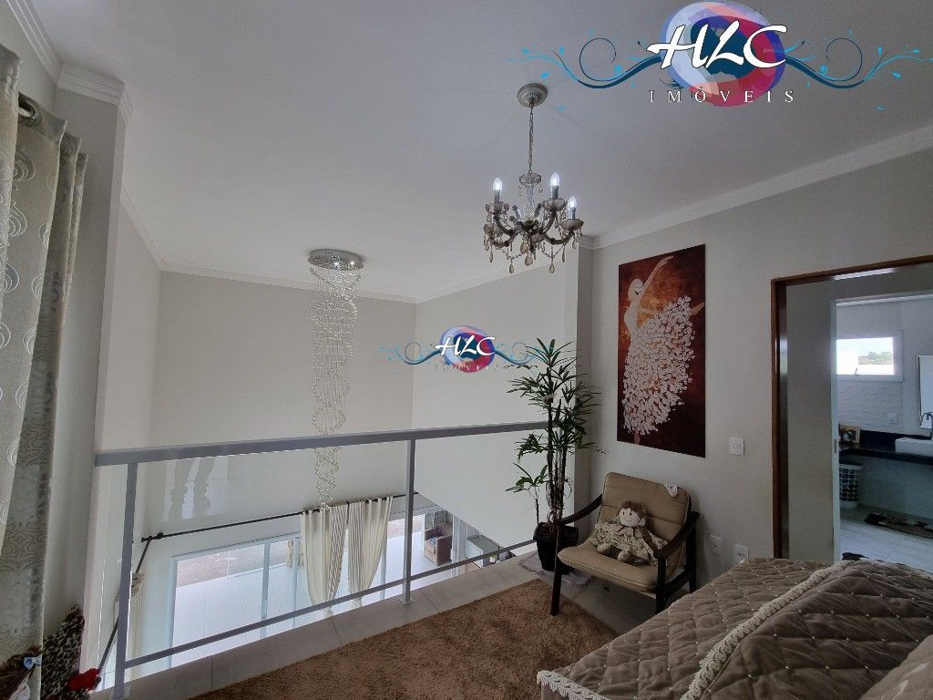 Sobrado com 3 Dormitórios à venda, 278 m² por R$ 1.175.000,00 Sobrado com 3 Dormitórios à venda, 278 m² por R$ 1.175.000,00