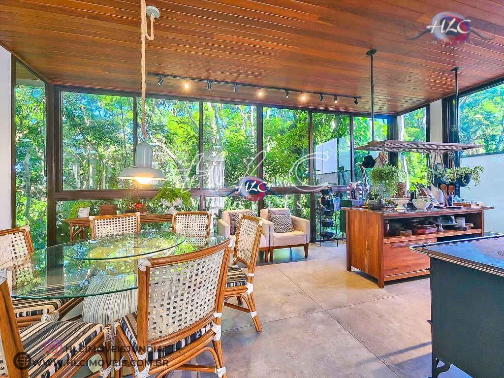 Casa em condomínio com 5 Dormitórios à venda, 433 m² por R$ 3.200.000,00 Casa em condomínio com 5 Dormitórios à venda, 433 m² por R$ 3.200.000,00