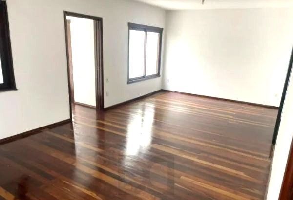Prédio comercial no bairro Vila Jardim com 550m² — foto 15