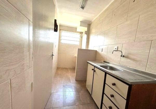 Apartamento no Alto Petrópolis de 1 dormitório e vaga DESOCUPADO — foto 8