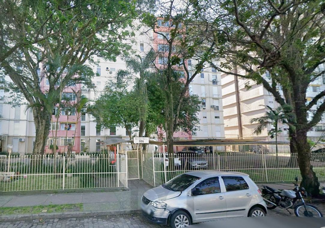 Apartamento no Humaitá de 2 dormitórios semi mobiliado — foto 1