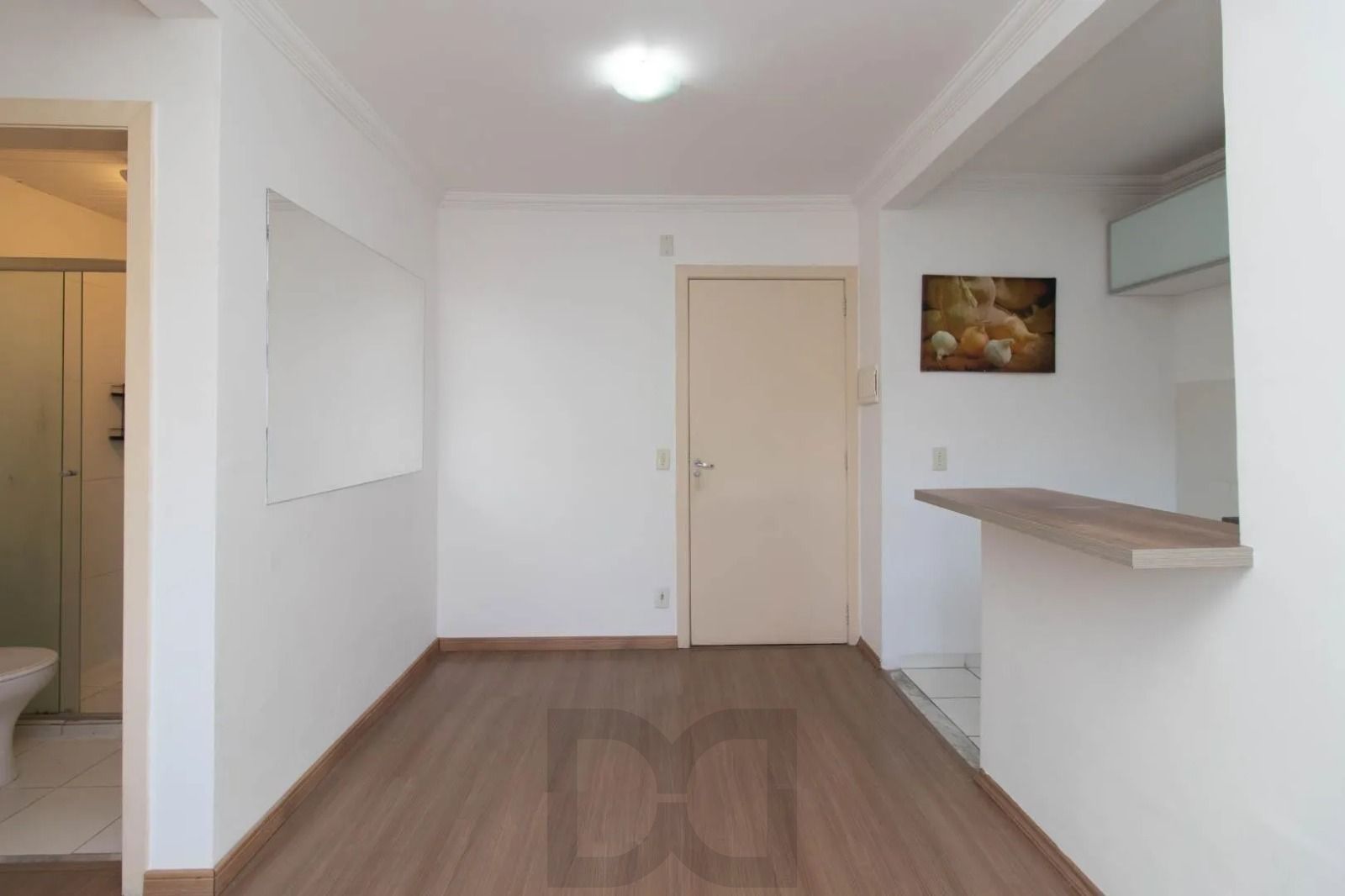 2 DORMITÓRIOS, REFORMADO C/VAGA E INFRA COMPLETA — foto 3
