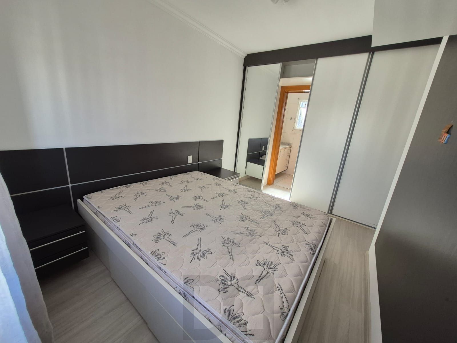 Apartamento no Centro de 2 dormitórios e 2 vagas — foto 11