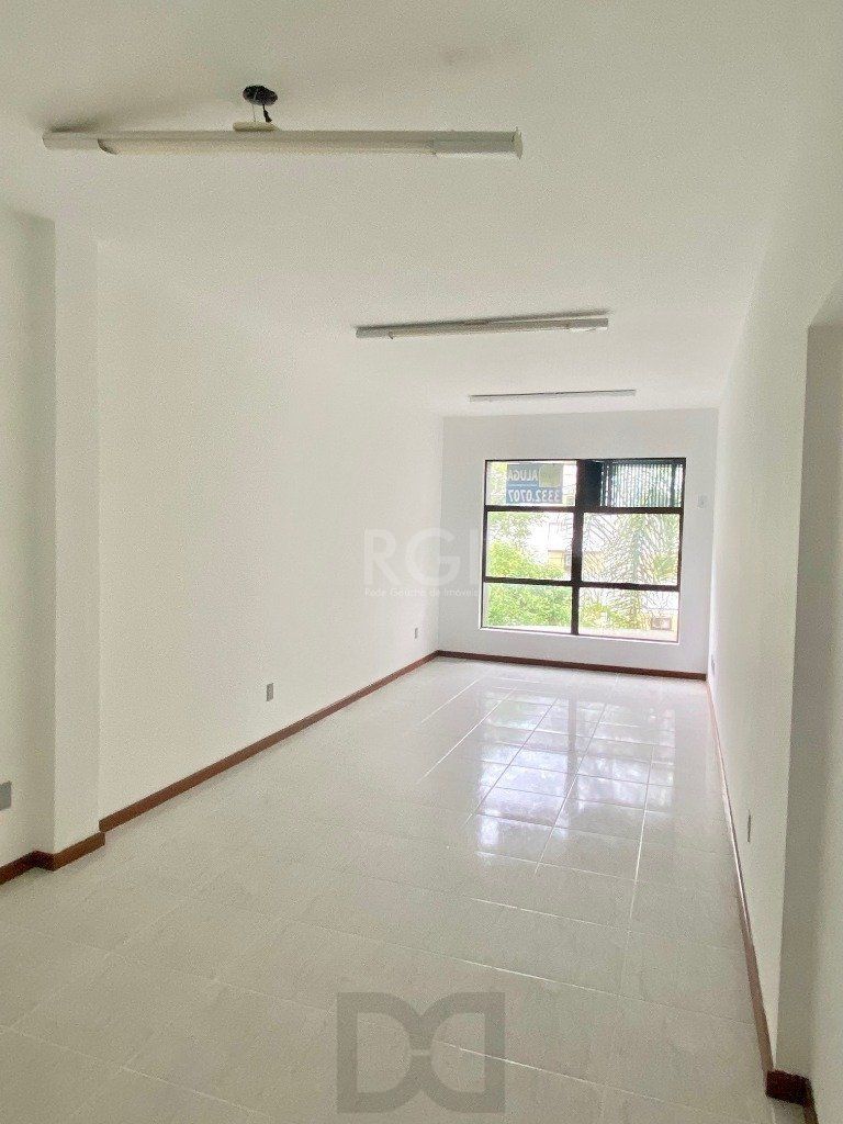 Conjunto/Sala para Venda - 0m², 0 dormitórios, Petrópolis — foto 1
