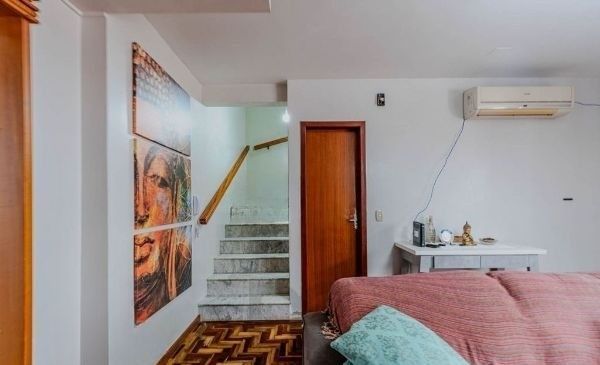 Casa em condomínio no bairro Santo Antônio de 4 dormitórios e 2 vagas — foto 4