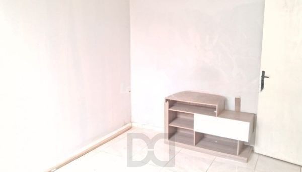 Apartamento no bairro Teresópolis de 2 dormitórios térreo com pátio — foto 13