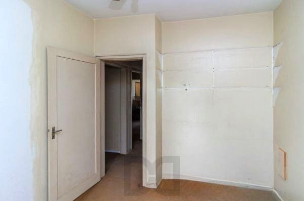 Apartamento de 2 dormitórios no Menino Deus DESOCUPADO — foto 9