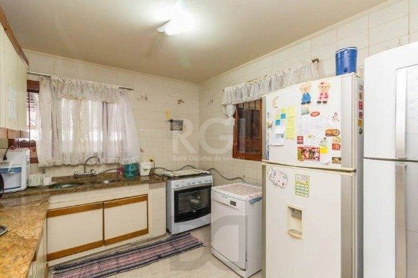 Casa para Venda de 3 dormitórios 6 vagas no bairro Chácara das Pedras — foto 9