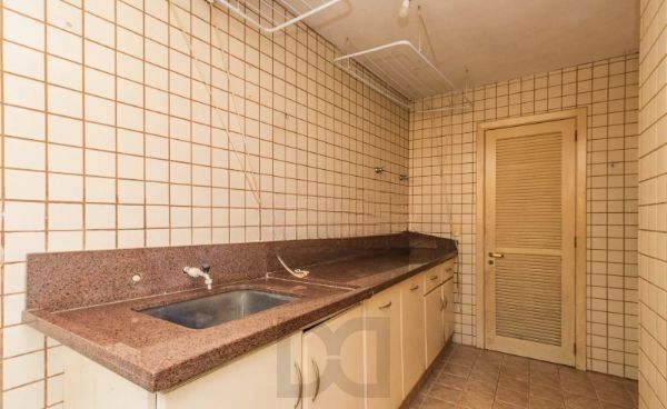 CASA DESOCUPADA E SEMI MOBILIADA, COM SUÍTE MASTER, SACADA, VISTA PANORÂMICA, EM AMPLO TERRENO NO SANTA TEREZA — foto 7
