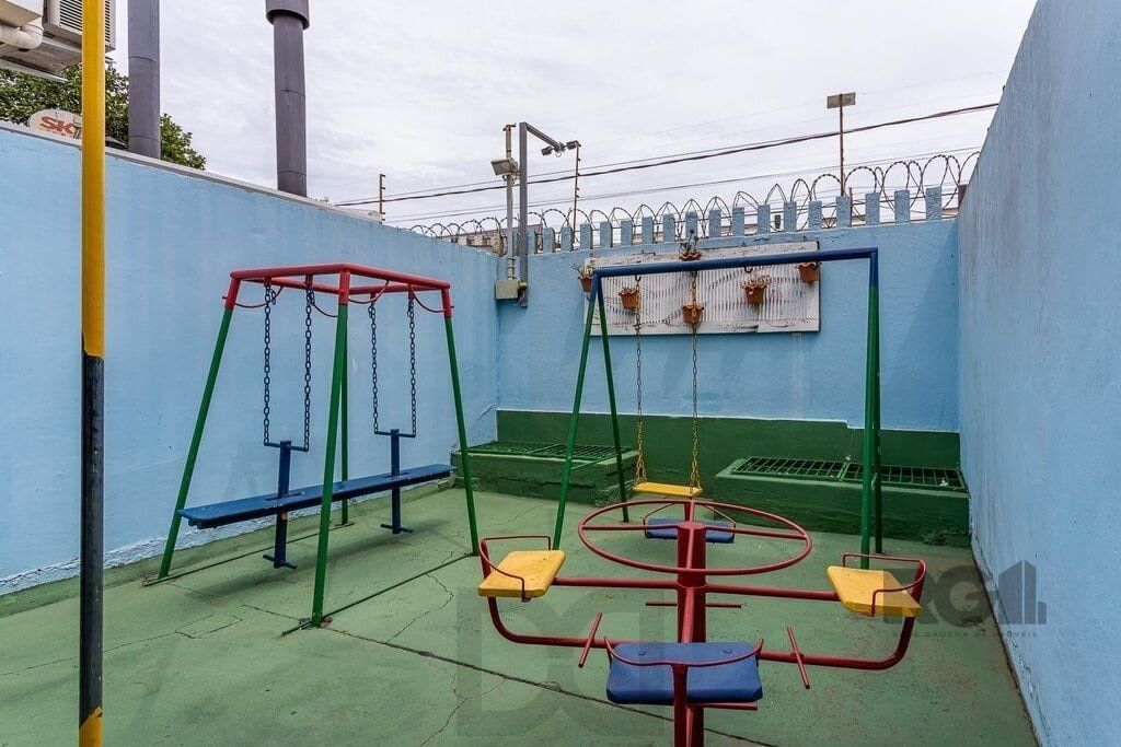Casa em condomínio no Sarandi de 2d vaga e infra — foto 22