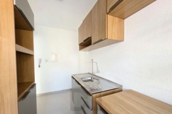 Apartamento no bairro Higienópolis de 1 dormitório e vaga DESOCUPADO — foto 9