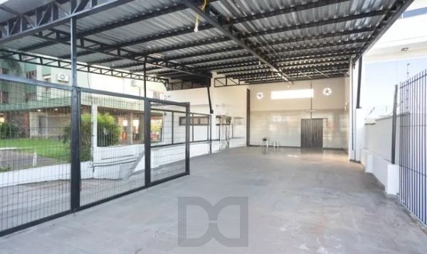 Prédio comercial no bairro Vila Jardim com 550m² — foto 4