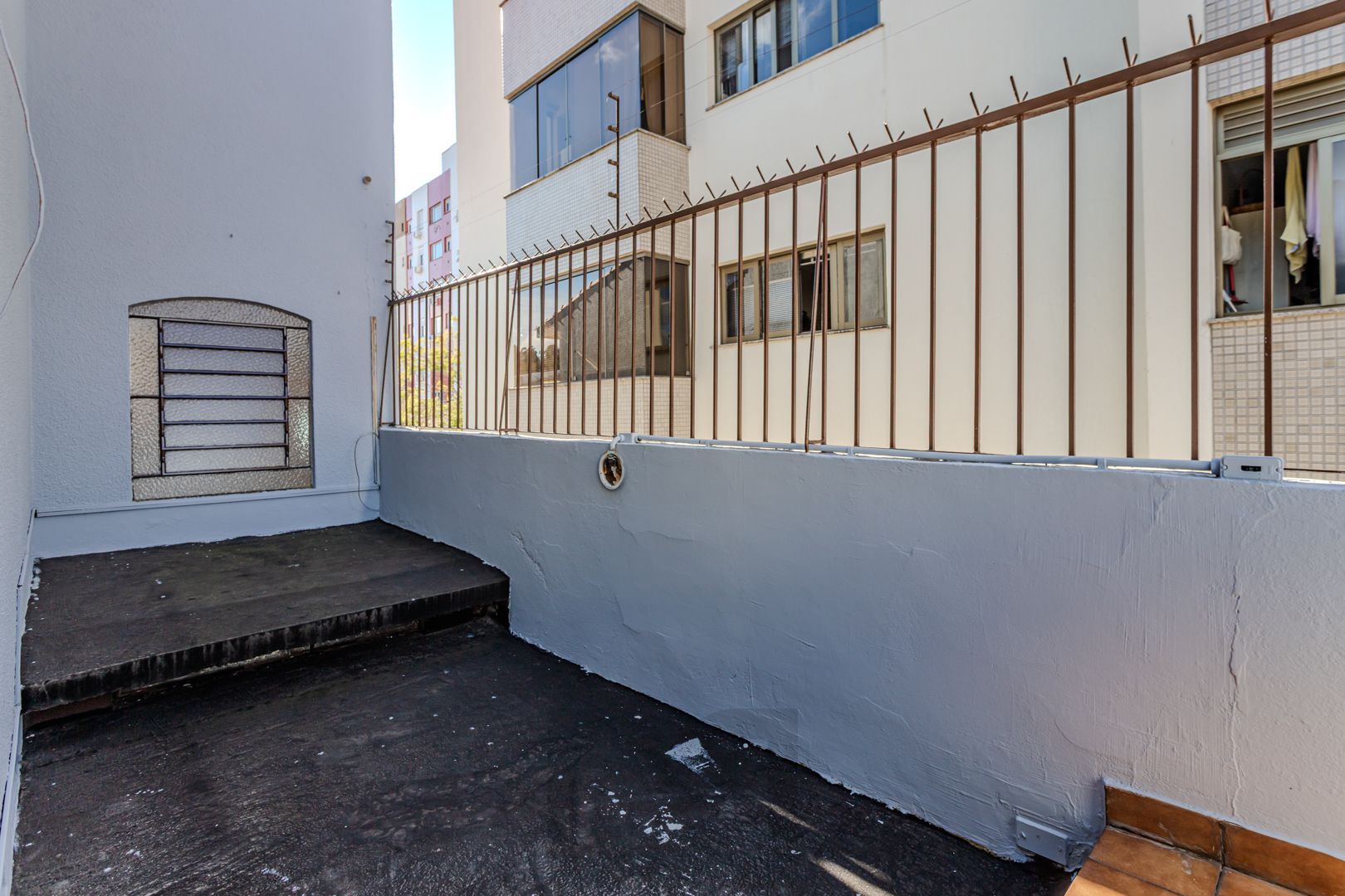 Casa no Partenon com 4 dormitórios e 4 vagas DESOCUPADA — foto 47