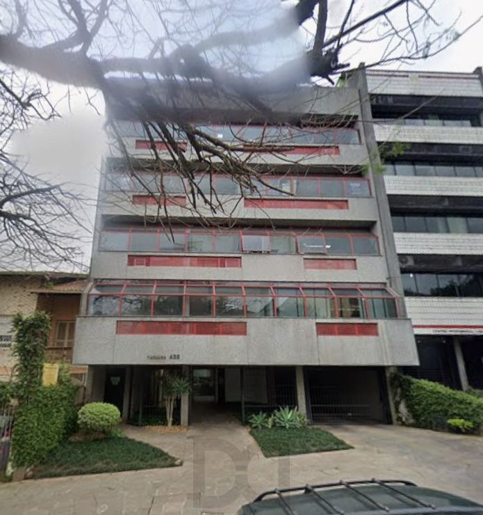 Sala comercial no bairro Petrópolis MOBILIADA com vaga — foto 1
