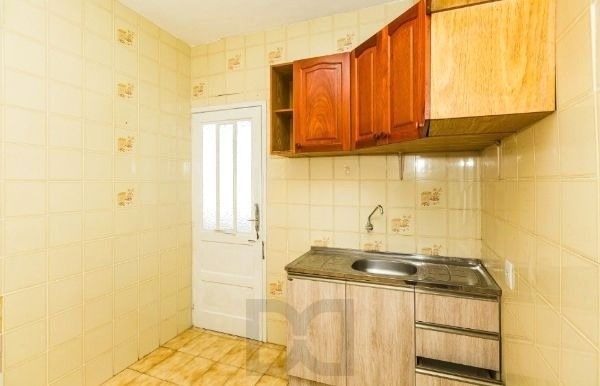 Apartamento de 2 dormitórios no bairro Santa Cecilia DESOCUPADO — foto 4
