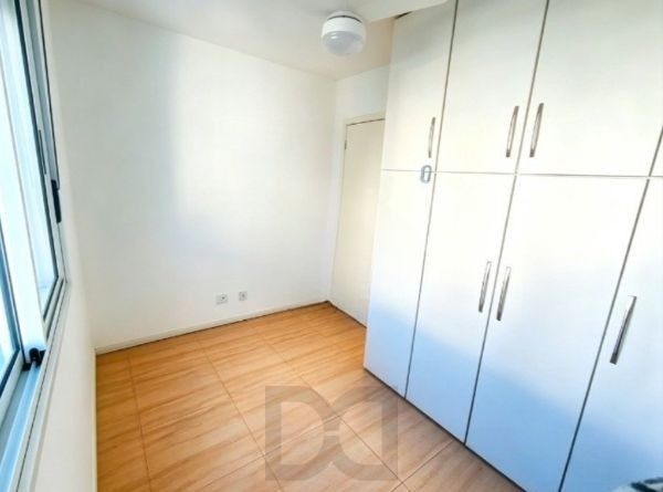 Apartamento no bairro Cristal de 2 dormitórios infra e vaga DESOCUPADO — foto 14