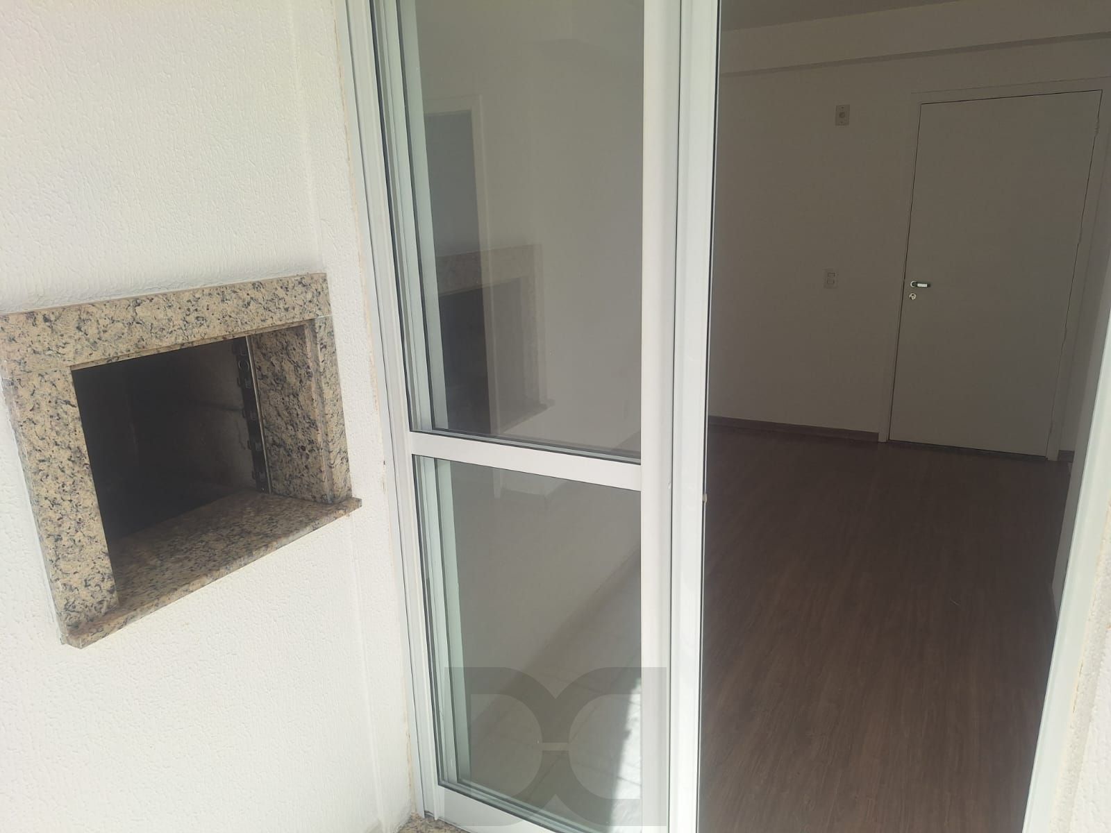 Apartamento no bairro Teresópolis de 2 dormitórios vaga infra DESOCUPADO — foto 4