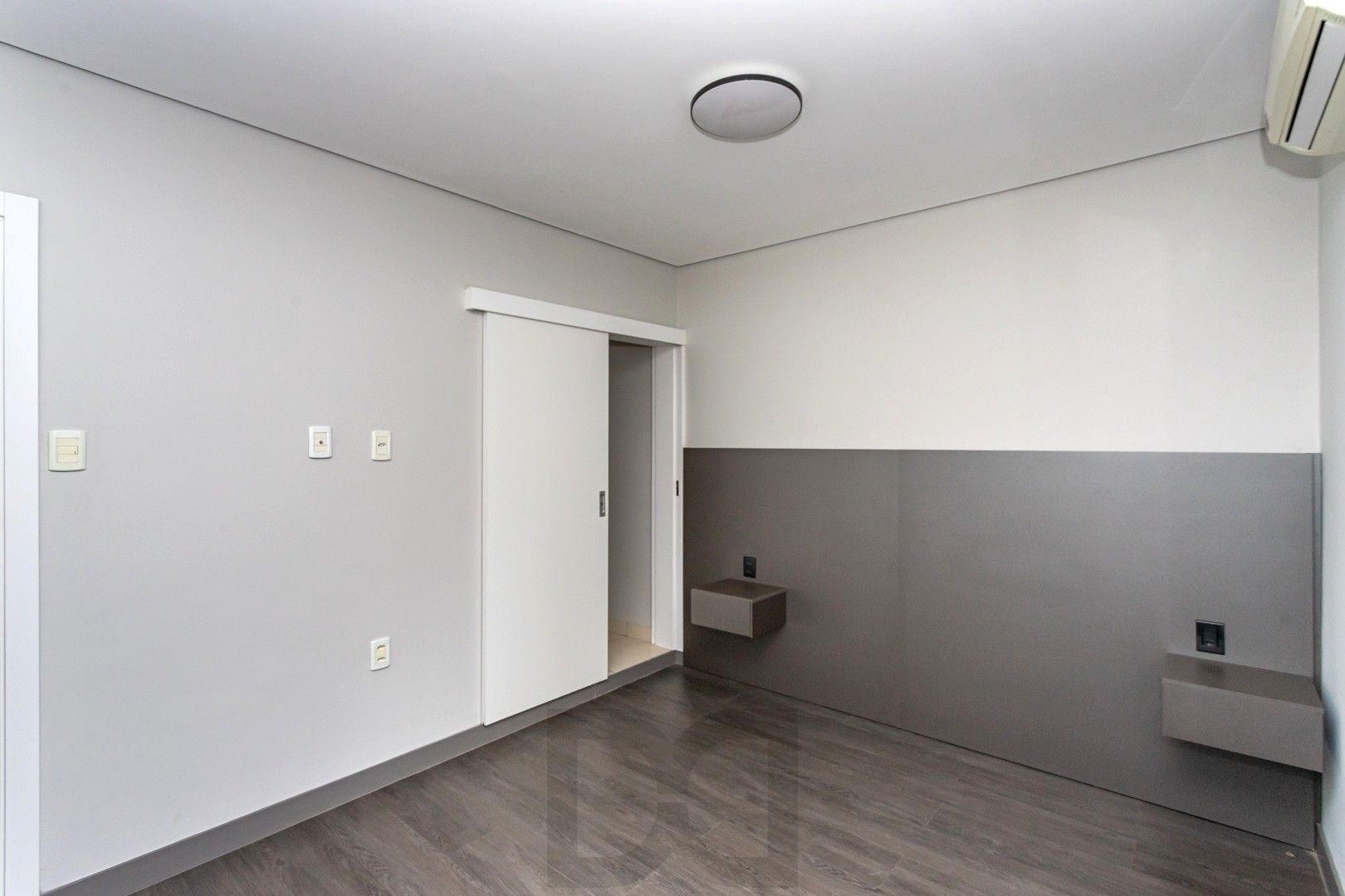 Apartamento no Bom Fim de 2 dormitórios DESOCUPADO — foto 10