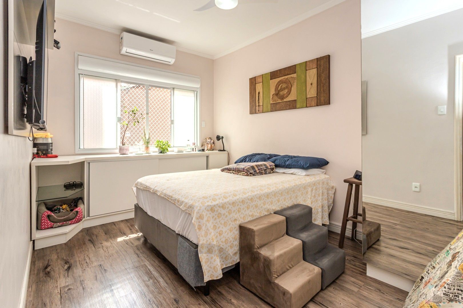 Apartamento MOBILIADO no Centro de 2 dormitórios e vaga — foto 9