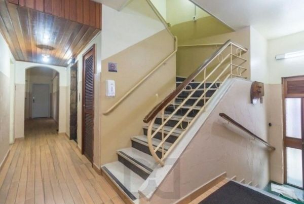 Apartamento no bairro Santana de 2 dormitórios DESOCUPADO — foto 17