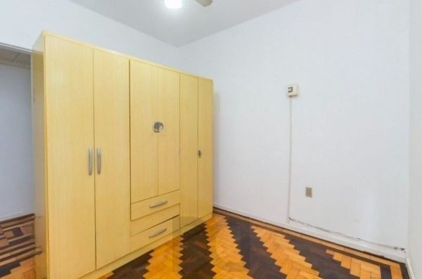 Apartamento no bairro Santana de 2 dormitórios DESOCUPADO — foto 11