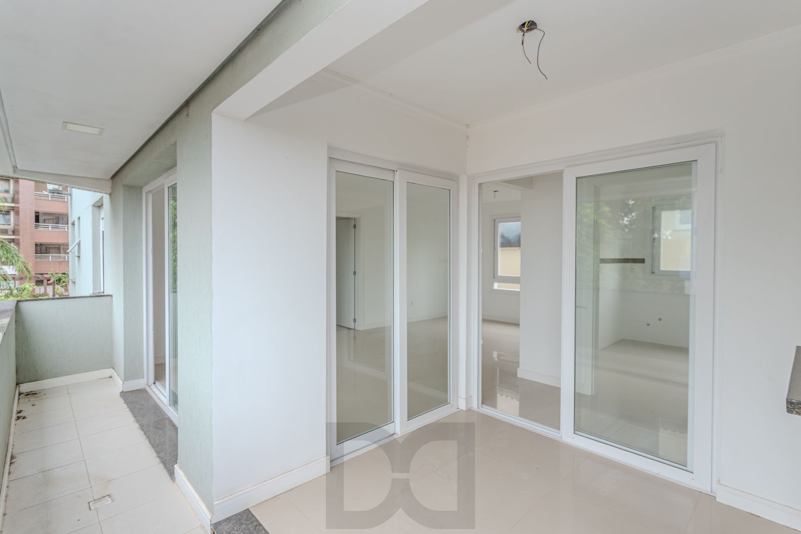 Apartamento no Menino Deus de 3 dormitórios e 2 vagas DESOCUPADO — foto 7
