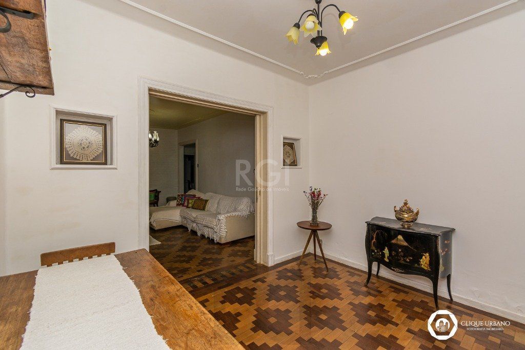 Casa para Venda de 3 dormitórios, no bairro Petrópolis — foto 8
