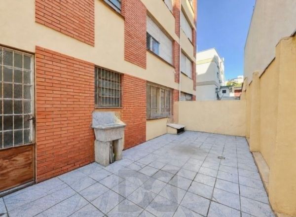 Apartamento no Cristo Redentor de 1 dormitório - térreo com pátio e vaga DESOCUPADO — foto 1
