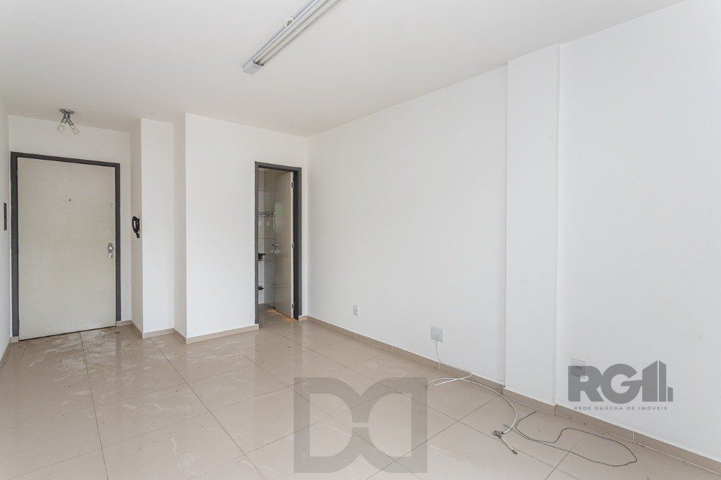 Sala comercial no Menino Deus — foto 7