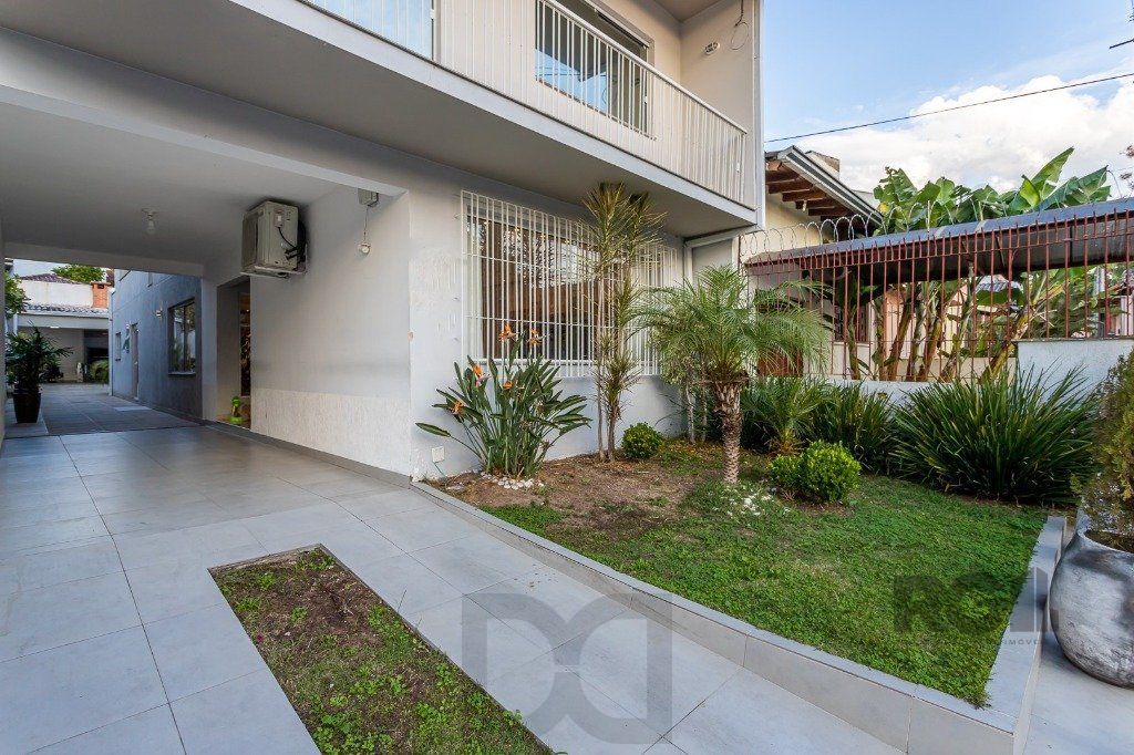 Casa sobrado no bairro Santo Antônio de 3 dormitórios e 3 vagas — foto 2