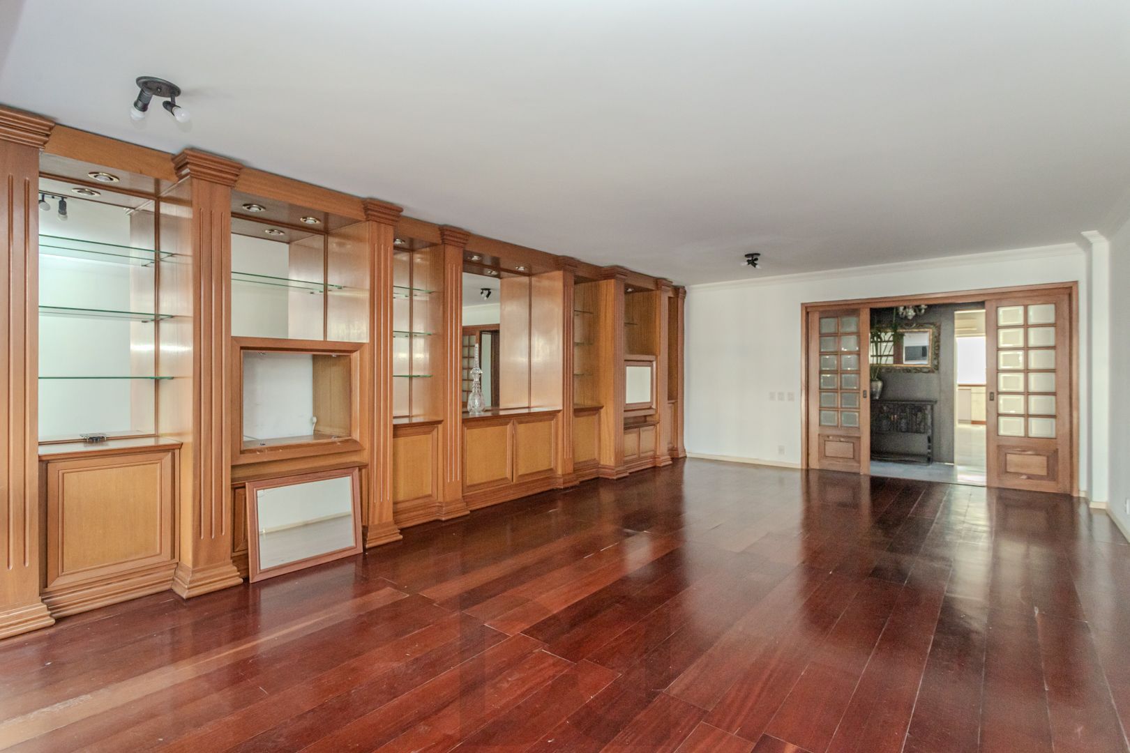 Apartamento no Moinhos de Vento de 3 dormitórios vaga e infra DESOCUPADO — foto 4