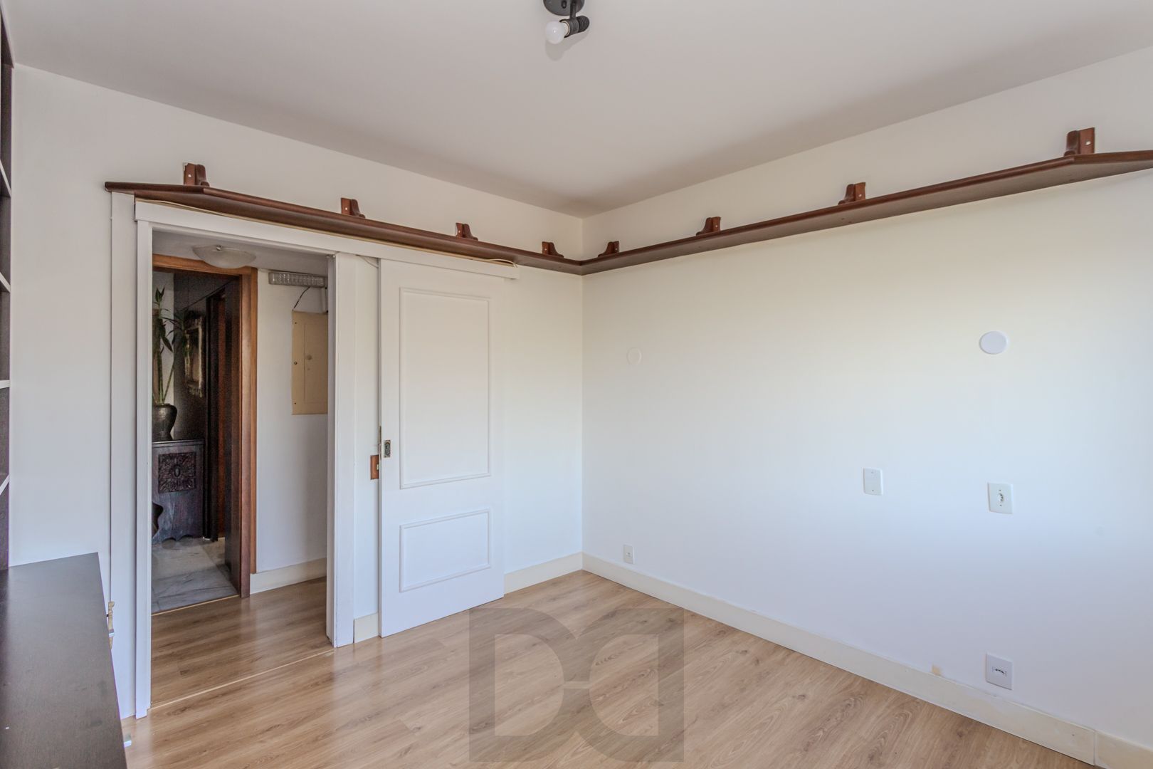 Apartamento no Moinhos de Vento de 3 dormitórios vaga e infra DESOCUPADO — foto 15
