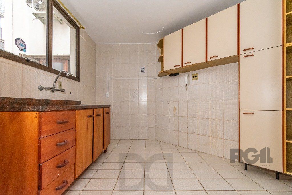 Apartamento no bairro Petrópolis de 2 dormitórios e vaga — foto 22