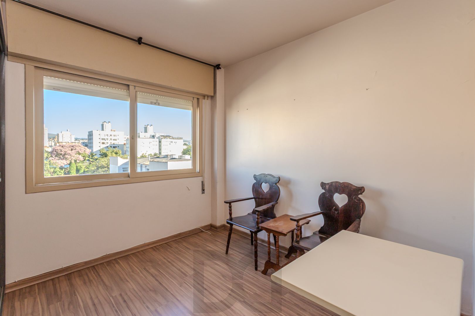 Apartamento de 2 dormitórios com dependência e vaga no bairro Santana DESOCUPADO — foto 16