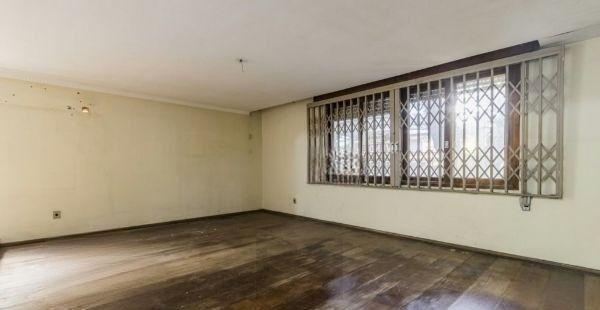 Casa sobrado no bairro Auxiliadora de 5 dormitórios e 4 vagas — foto 7