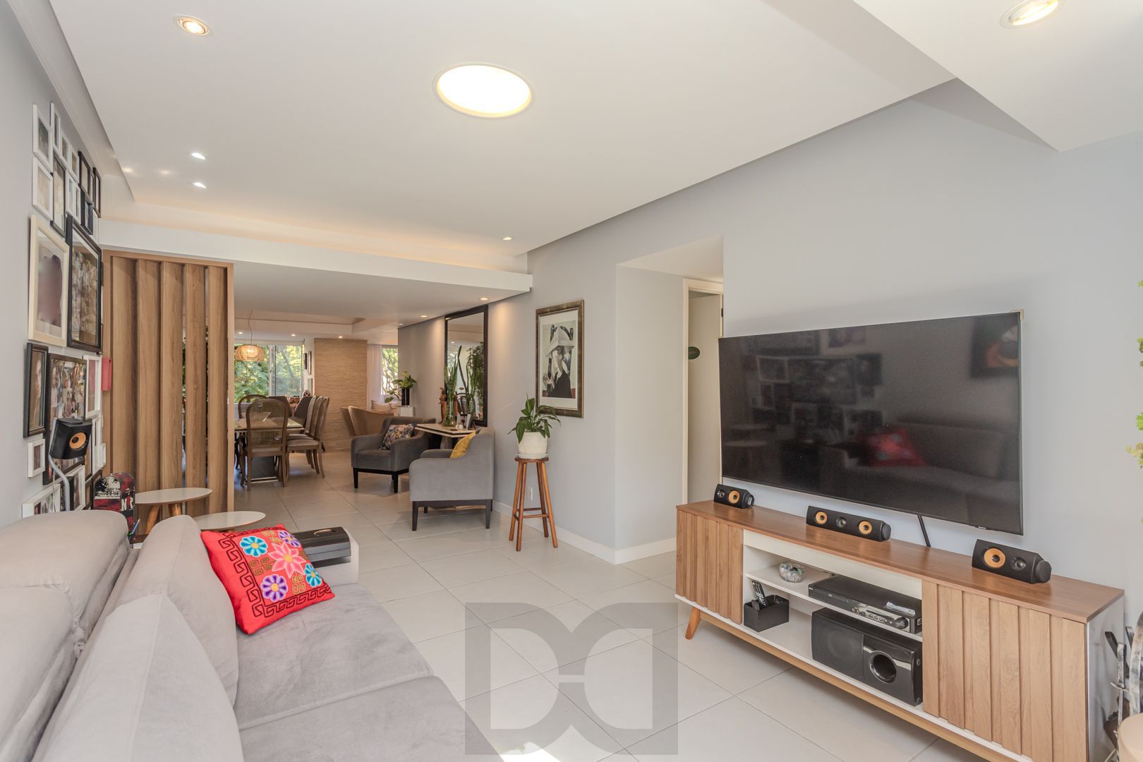 Apartamento diferenciado no bairro Nonoai de 3 dormitórios 2 vagas e infra — foto 22
