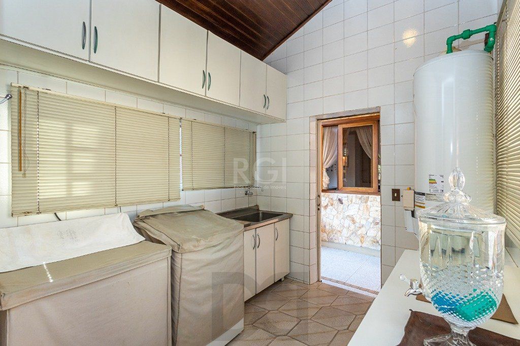 Casa sobrado no Partenon de 3 dormitórios e amplo pátio — foto 56