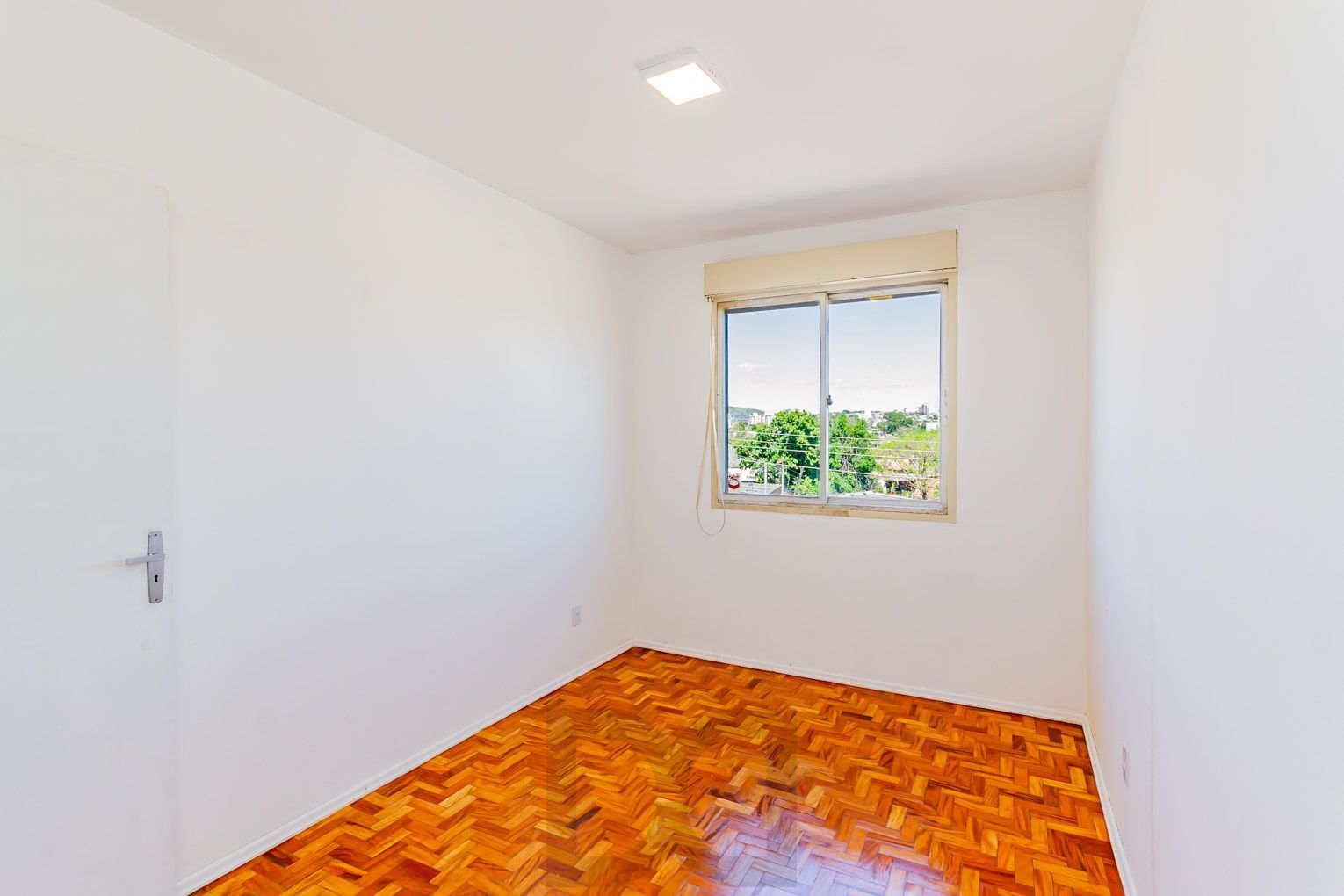 Apartamento de 3 dormitórios, **1 vaga - Cristal DESOCUPADO — foto 9