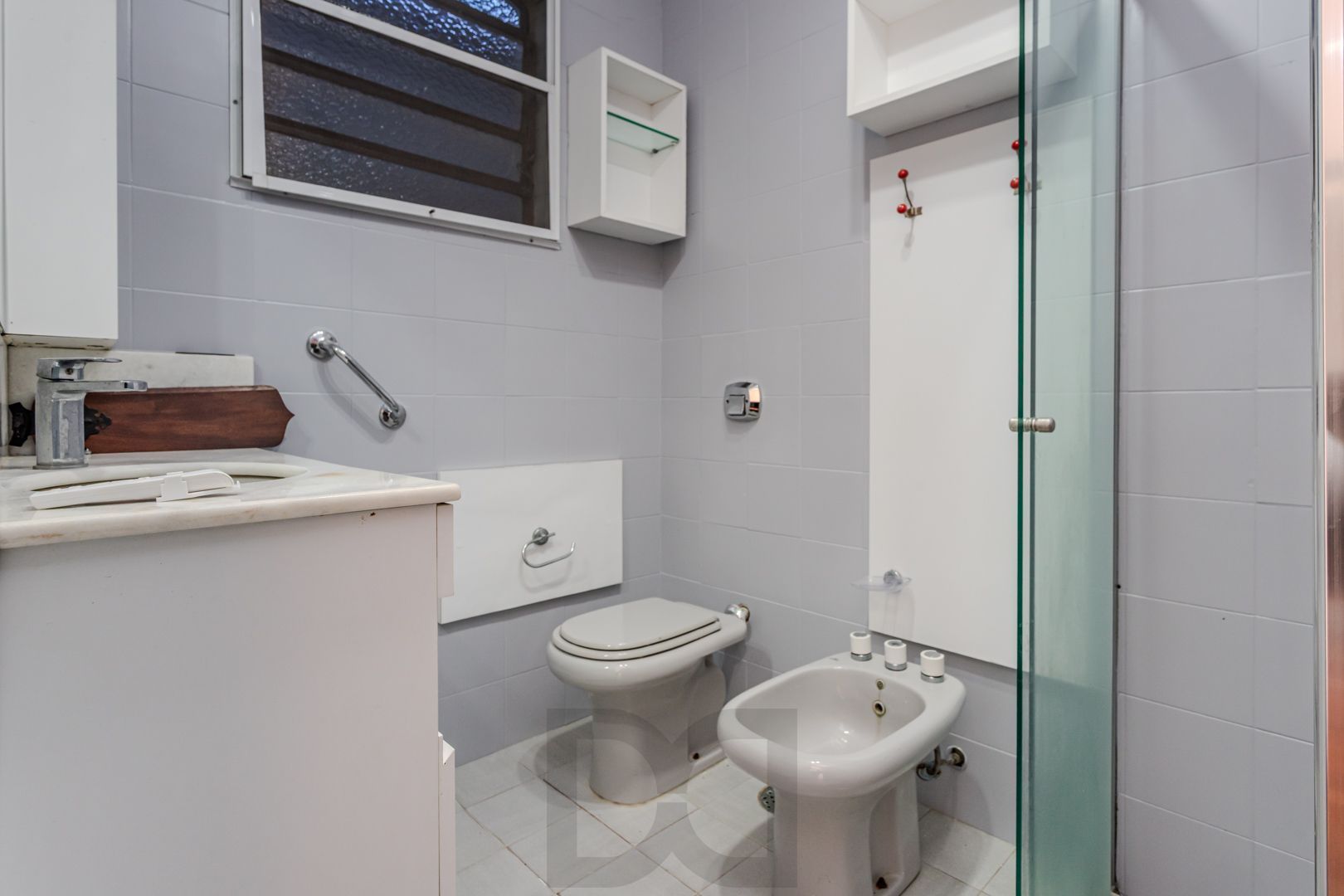 Casa no Partenon com 4 dormitórios e 4 vagas DESOCUPADA — foto 40