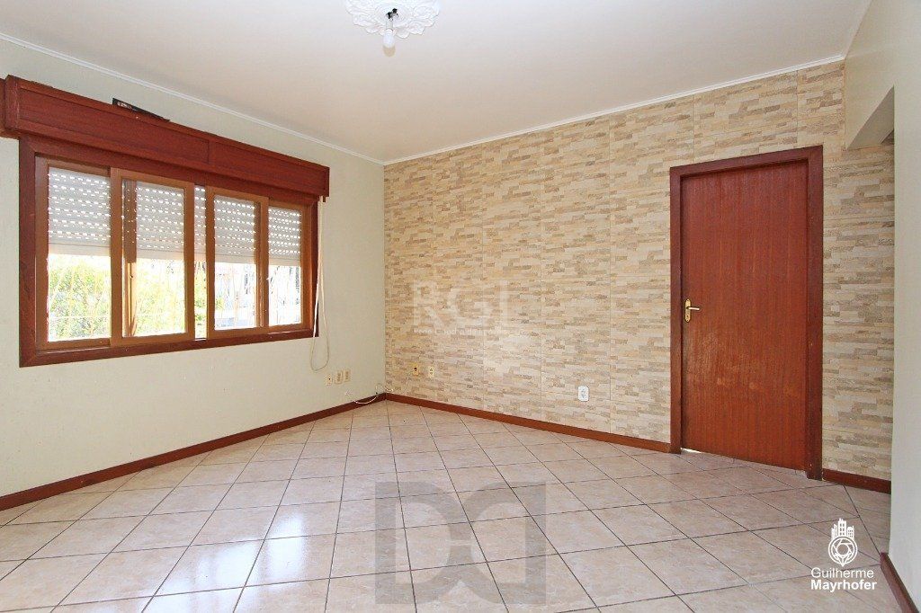 Casa no bairro Cavalhada de 3 dormitórios e amplo pátio — foto 4
